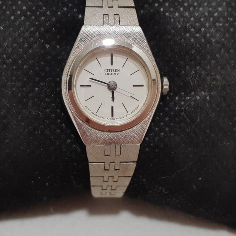 Vintage Citizen Ladies Wristwatch Silver Tone Bracelet Band